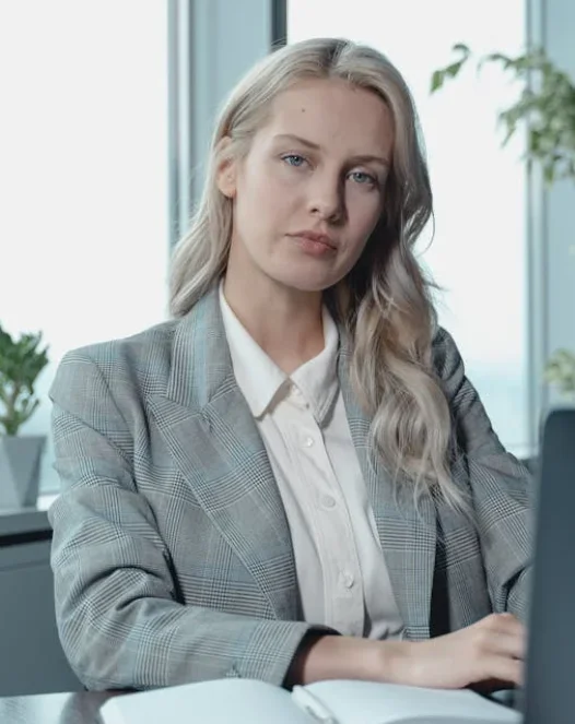 Isabella Author of Thenvapps.com